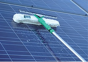 Nettoyage panneaux solaires Mbour Thies Senegal