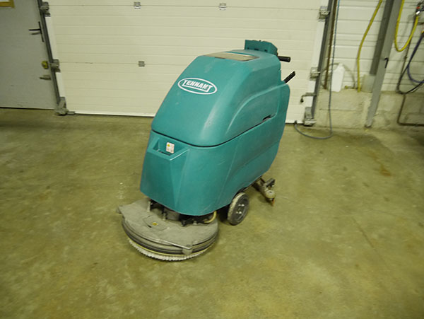 5300